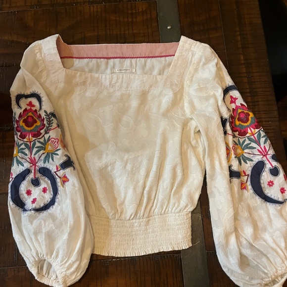 Anthropologie Tops - Anthropologie White Embroidered Balloon Sleeve crop Women’s Top